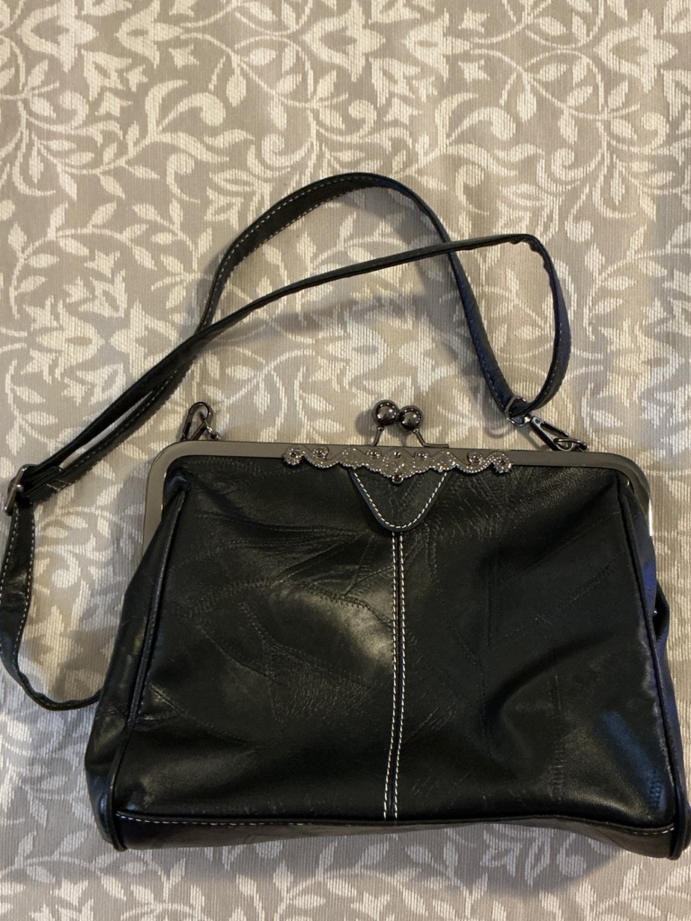 Black Leather Kiss-Lock Crossbody Bag